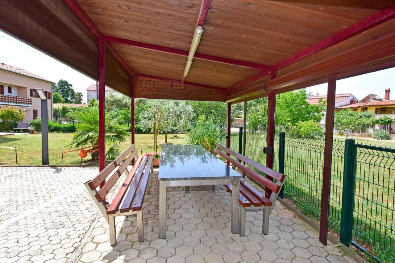 Apartments Elin Sofia Пореч Экстерьер фото