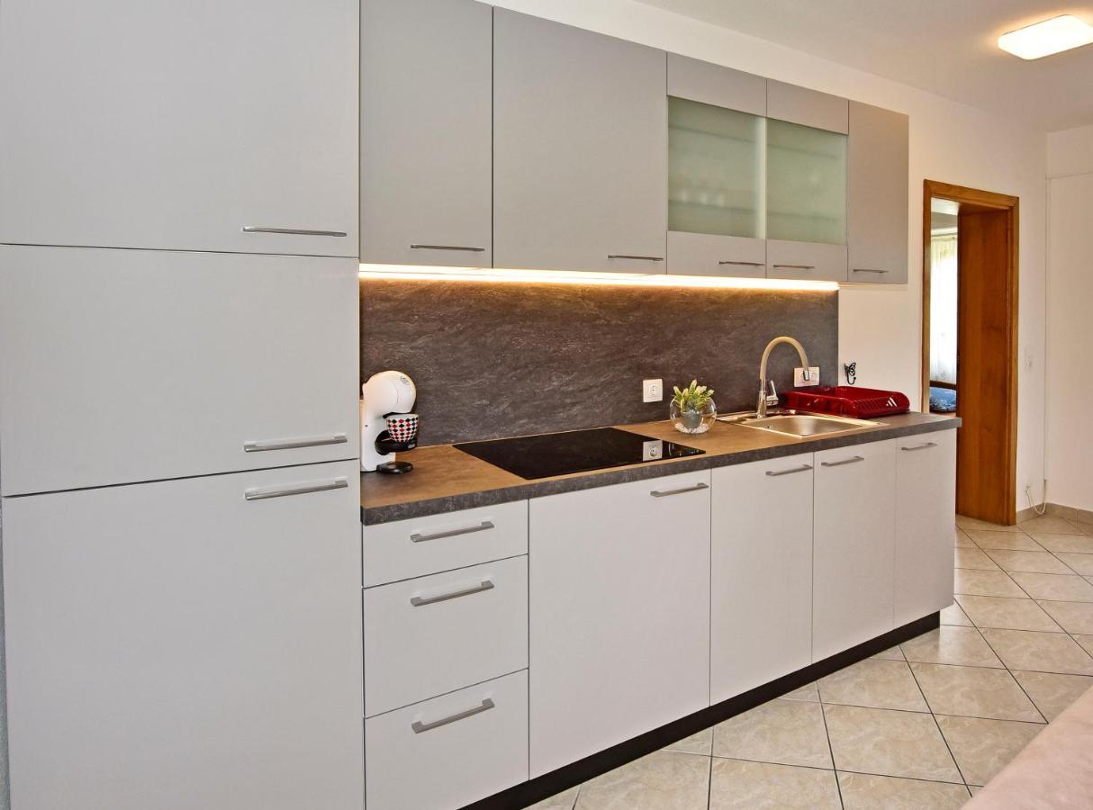 Apartments Elin Sofia Пореч Экстерьер фото