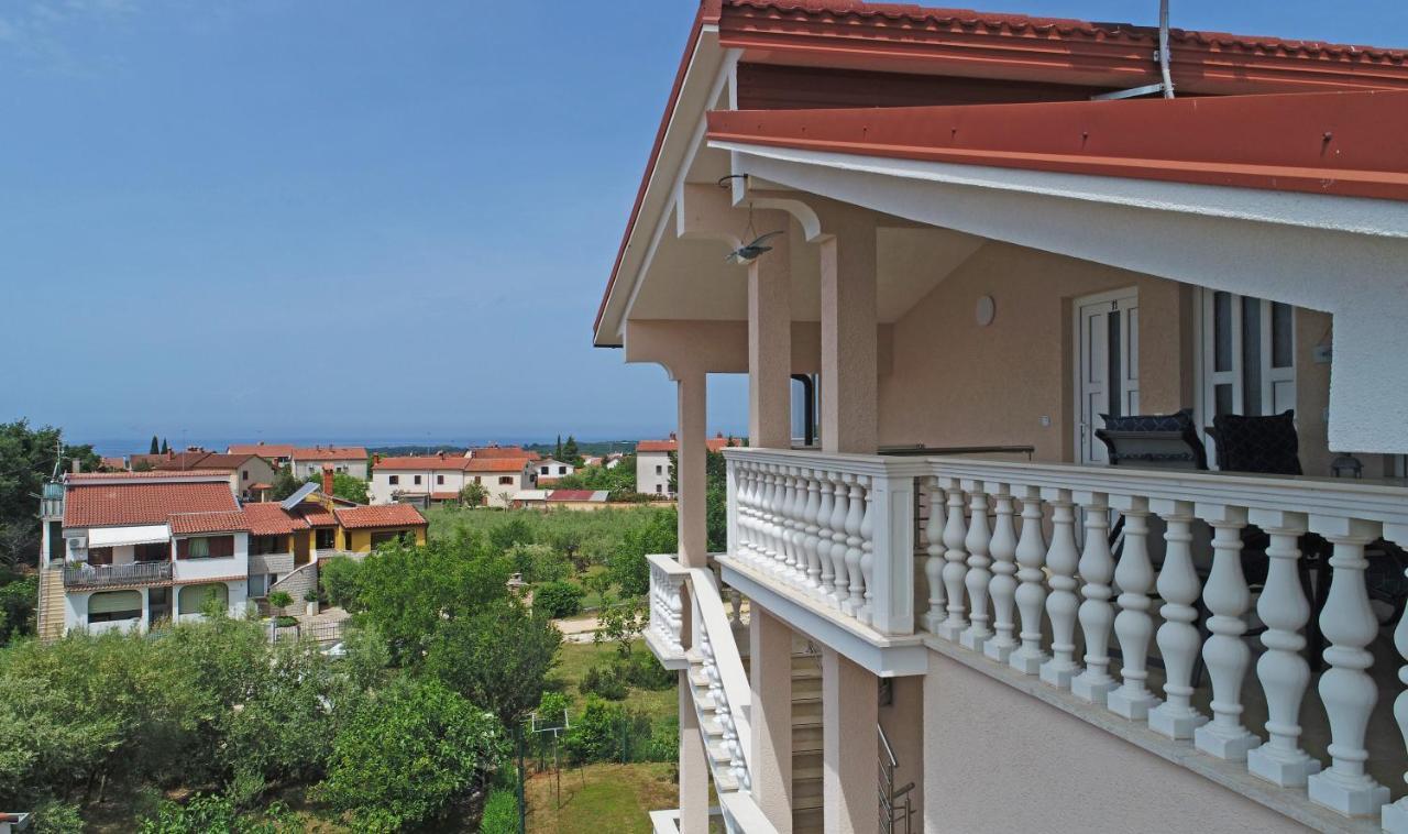 Apartments Elin Sofia Пореч Экстерьер фото