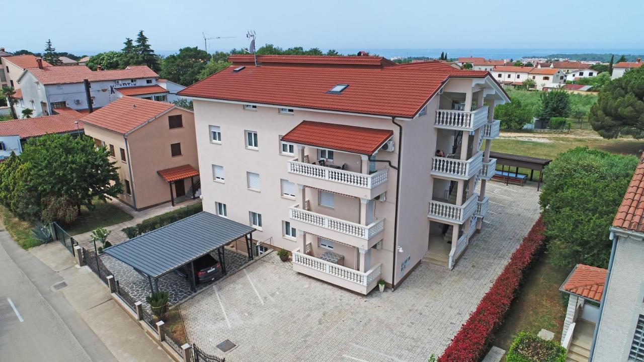 Apartments Elin Sofia Пореч Экстерьер фото