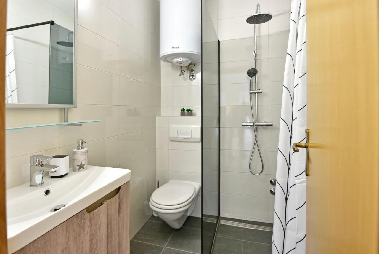 Apartments Elin Sofia Пореч Экстерьер фото