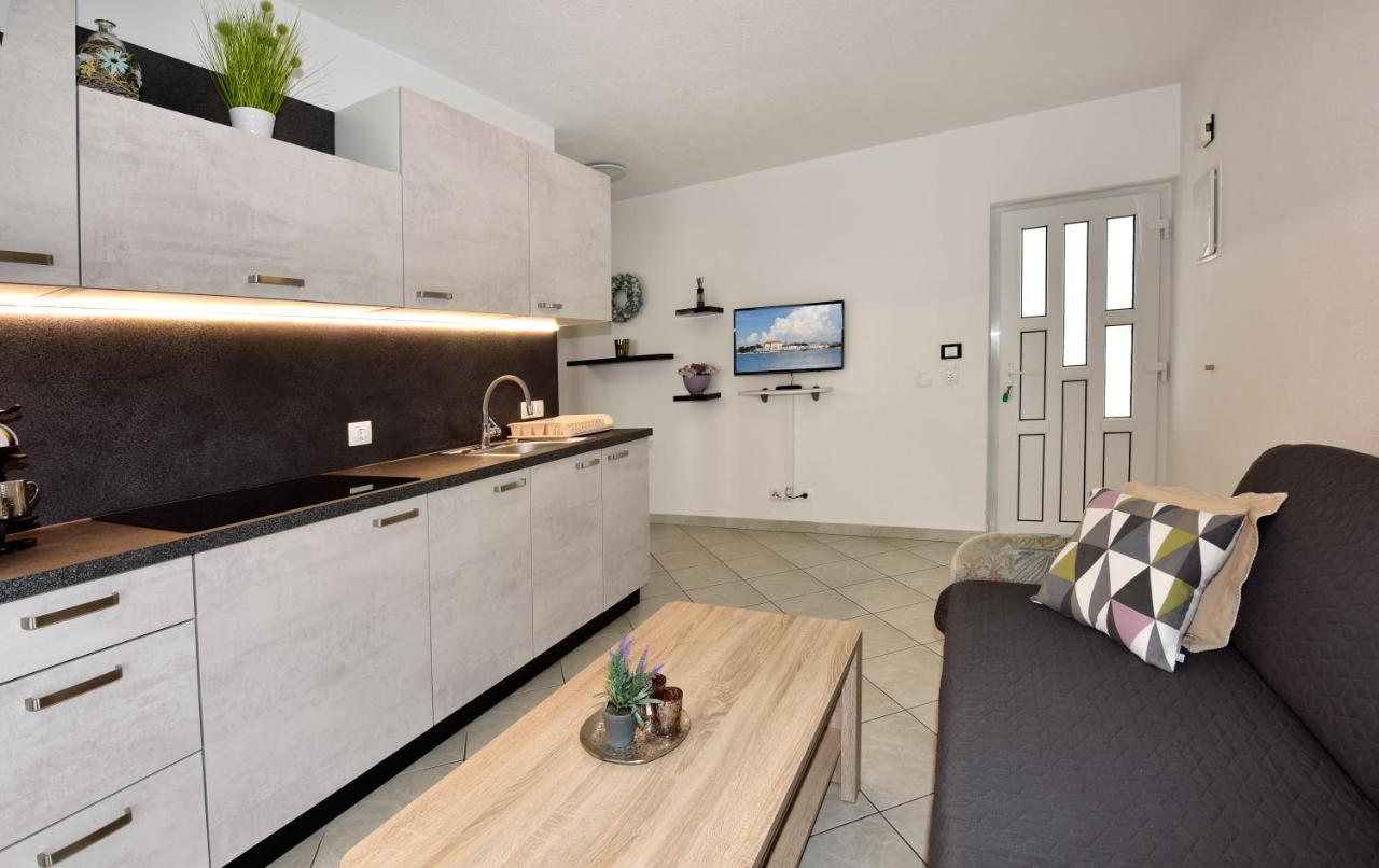 Apartments Elin Sofia Пореч Экстерьер фото