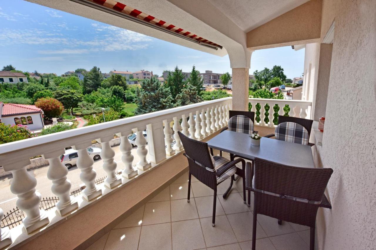 Apartments Elin Sofia Пореч Экстерьер фото