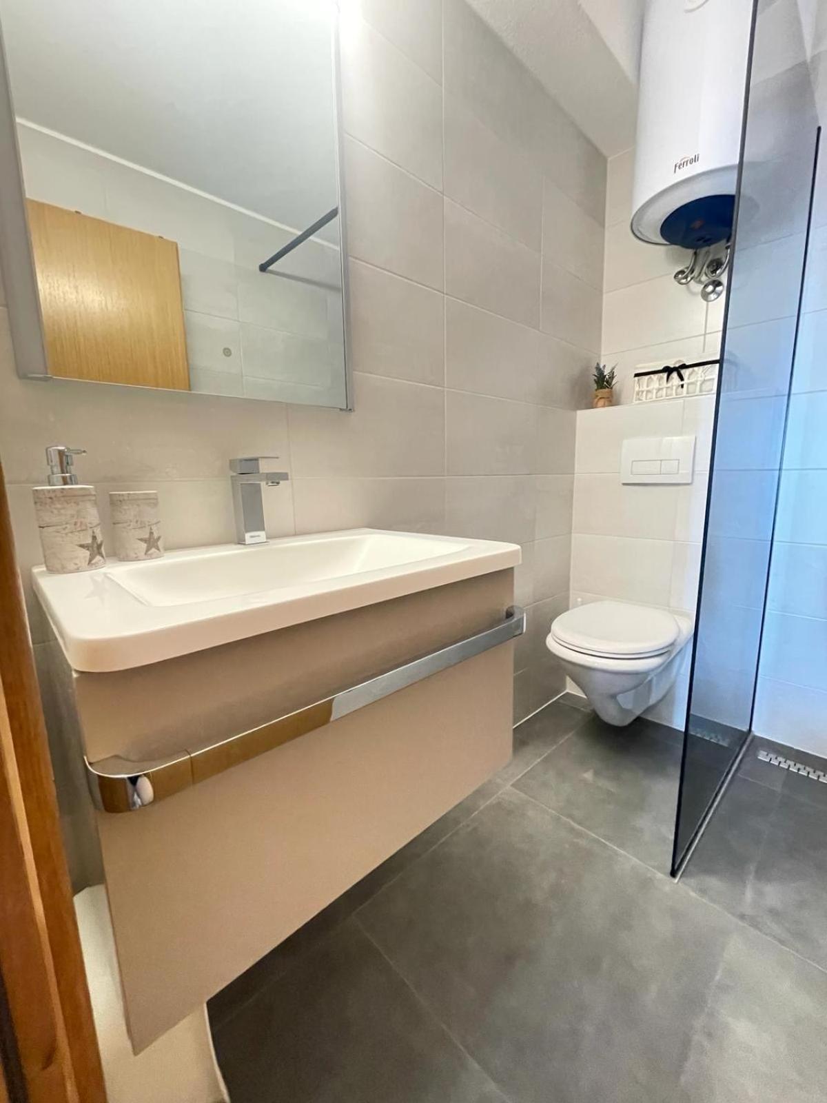 Apartments Elin Sofia Пореч Экстерьер фото